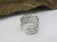 Load image into Gallery viewer, R229 Weaved ring
