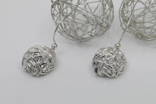 Load image into Gallery viewer, Bundled Straw Earrings
